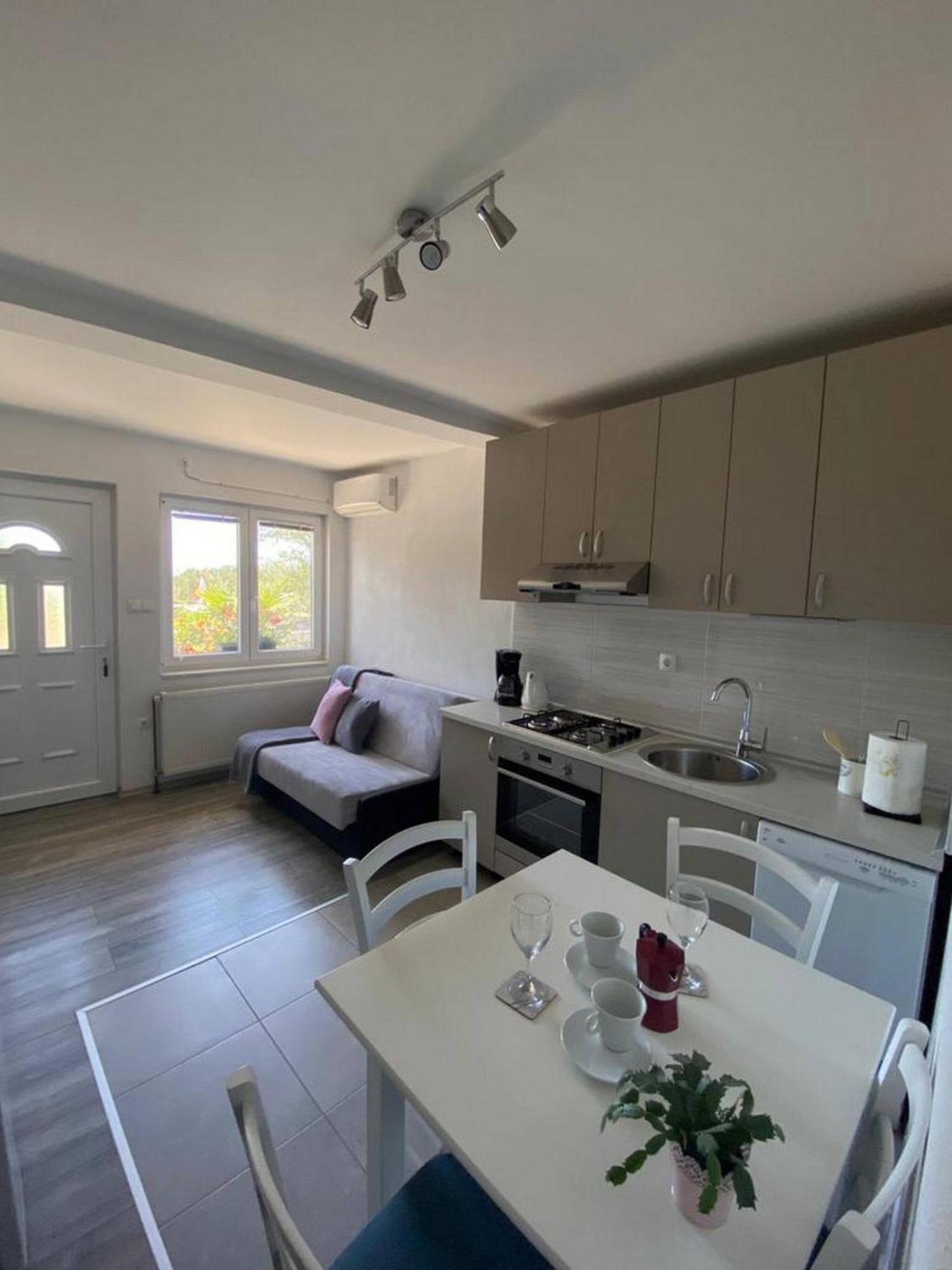 Rural Apartment Ante Дрниш Экстерьер фото
